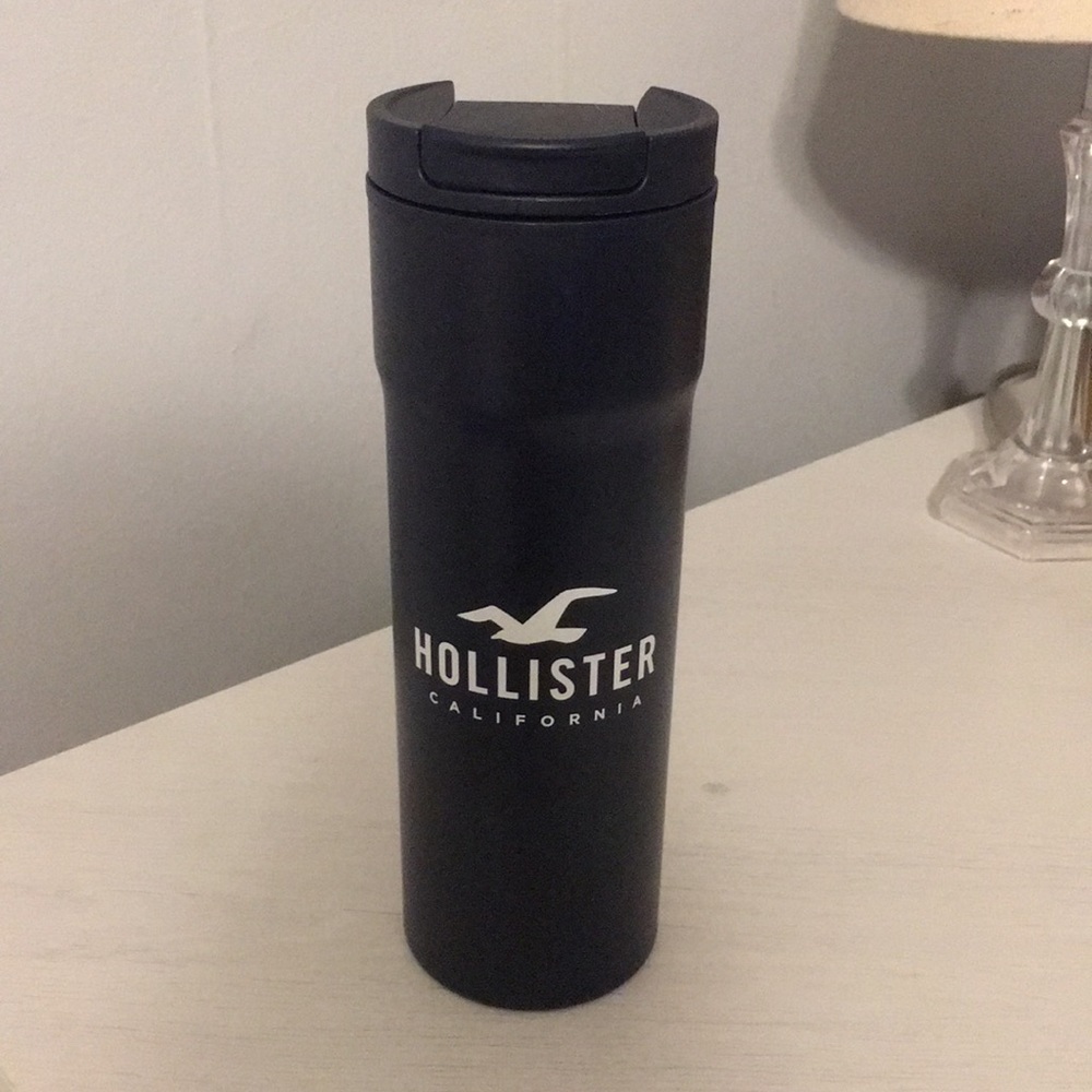 HOLLISTER NAVY BLUE BEVERAGE CUP